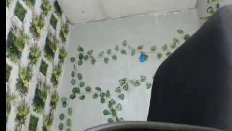 Snapshot of juicy_gold22 chatting on 02/18/25, 09:53 Mariagold online show from 02/18/25, 09:53