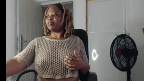 Snapshot of juicy_gold22 chatting on 05/23/26, 05:56 Mariagold online show from 05/23/26, 05:56