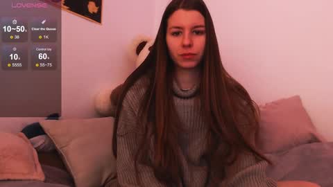 Snapshot of juicy_mystery chatting on 01/06/25, 12:35 laura online show from 01/06/25, 12:35