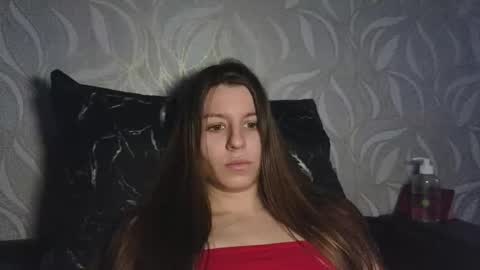 Snapshot of juicy_mystery chatting on 11/28/25, 12:08 laura online show from 11/28/25, 12:08