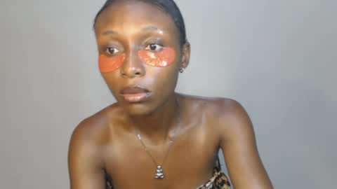 Snapshot of juicy_pinkpussy564197 chatting on 04/19/26, 07:16 olivia online show from 04/19/26, 07:16