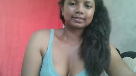 Snapshot of juicy_pretty chatting on 12/13/24, 08:41 stellah online show from 12/13/24, 08:41