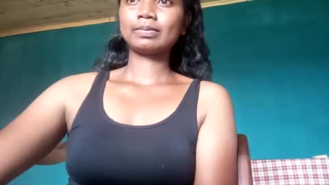 Snapshot of juicy_pretty chatting on 01/21/25, 08:52 stellah online show from 01/21/25, 08:52
