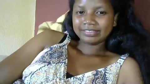 Snapshot of juicy_pretty chatting on 03/07/25, 10:13 stellah online show from 03/07/25, 10:13