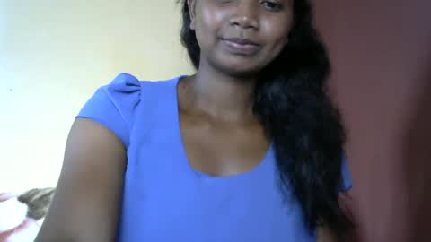 Snapshot of juicy_pretty chatting on 03/08/25, 10:43 stellah online show from 03/08/25, 10:43