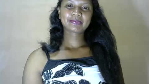 Snapshot of juicy_pretty chatting on 03/11/25, 06:19 stellah online show from 03/11/25, 06:19