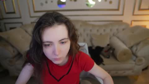 Snapshot of juicy_secrets_054 chatting on 02/15/26, 11:30 Elza online show from 02/15/26, 11:30