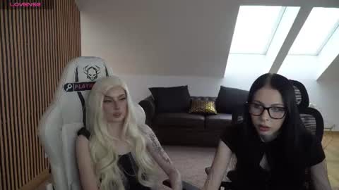 Snapshot of juicy_secrets_054 chatting on 07/03/26, 10:54 Elza online show from 07/03/26, 10:54