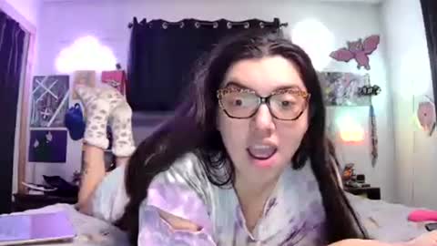 Snapshot of juicybootyqt chatting on 12/14/25, 08:24 juicybootyqt online show from 12/14/25, 08:24