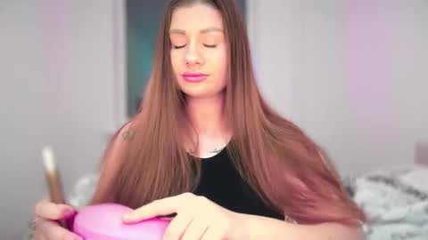 Elena online show from 11/20/25, 03:45