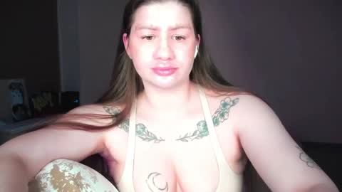 Snapshot of juicyhelenx chatting on 04/19/26, 06:10 Elena online show from 04/19/26, 06:10