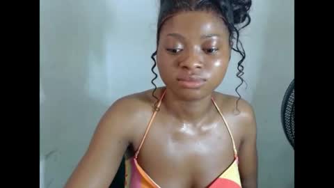 Snapshot of juicynpinkx chatting on 04/18/26, 08:29 juicynpinkx online show from 04/18/26, 08:29