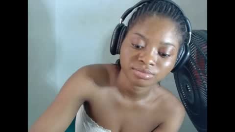 Snapshot of juicynpinkx chatting on 04/27/26, 11:08 juicynpinkx online show from 04/27/26, 11:08