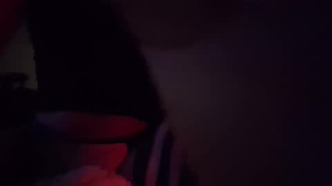 Snapshot of juicystraw chatting on 12/23/25, 05:49 juicystraw online show from 12/23/25, 05:49