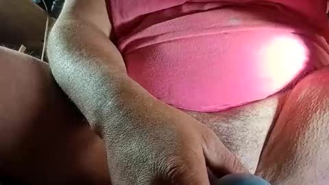 Snapshot of juicyweiner chatting on 10/27/25, 06:39 juicyweiner online show from 10/27/25, 06:39