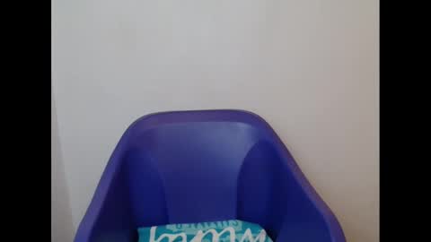 Snapshot of juicyxpink chatting on 02/15/25, 03:28 juicyxpink online show from 02/15/25, 03:28