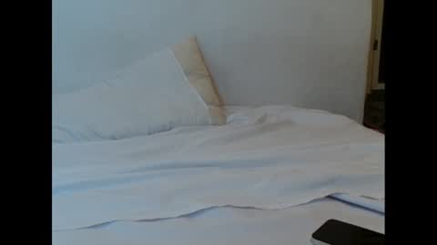 Snapshot of juicyxpink chatting on 03/08/25, 02:23 juicyxpink online show from 03/08/25, 02:23