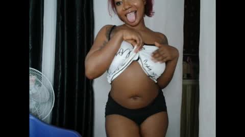 Snapshot of juicyxpink chatting on 09/10/25, 11:49 juicyxpink online show from 09/10/25, 11:49