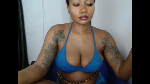 Snapshot of juicyxpink chatting on 09/16/25, 01:12 juicyxpink online show from 09/16/25, 01:12