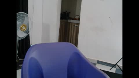 Snapshot of juicyxpink chatting on 10/25/25, 01:02 juicyxpink online show from 10/25/25, 01:02