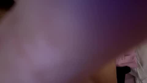 Snapshot of juicyyyyylovely chatting on 12/15/25, 02:54 juicyyyyylovely online show from 12/15/25, 02:54