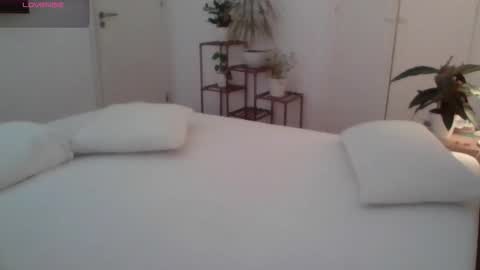 Snapshot of jujubaeu chatting on 05/05/26, 12:13 Juju online show from 05/05/26, 12:13