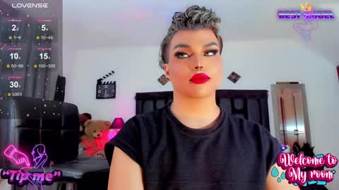 Jujubee online show from 01/10/25, 10:25