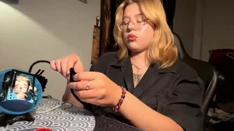 Elvia online show from 03/02/26, 02:13