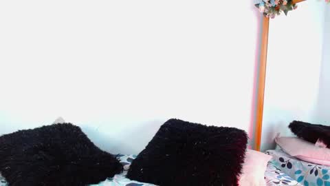 Jules and Gia online show from 12/29/24, 03:24