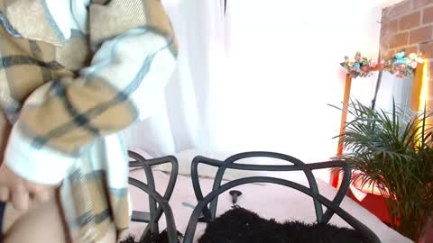 Jules and Gia online show from 01/09/25, 02:40