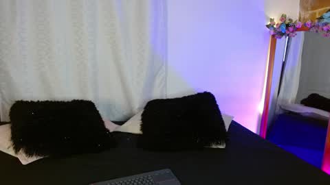 Jules and Gia online show from 01/10/25, 11:43