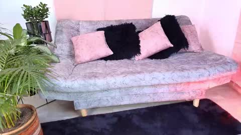 Jules and Gia online show from 01/12/26, 04:12