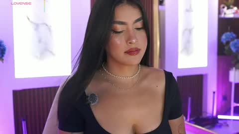 Jules Bennett online show from 04/07/26, 12:05