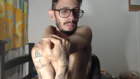 Snapshot of julfigo chatting on 06/30/26, 01:06 Julfigo online show from 06/30/26, 01:06