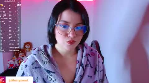 Juliana online show from 11/09/25, 06:06