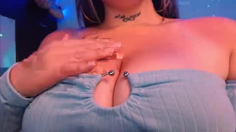  Juliana Torres  online show from 03/12/25, 10:17