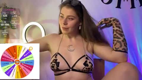 Snapshot of juli_m00n chatting on 05/09/26, 06:57 juli_m00n online show from 05/09/26, 06:57