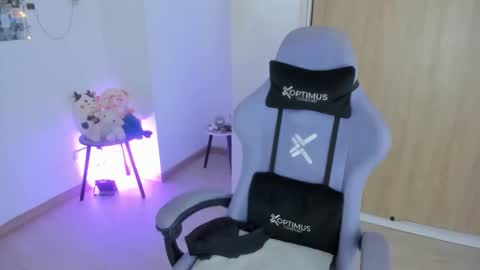 juli_santos_22 online show from 10/05/25, 05:55