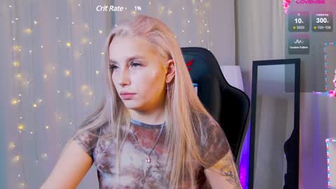 Snapshot of julia__bunny chatting on 01/26/25, 05:44 julia__bunny online show from 01/26/25, 05:44