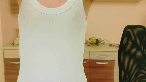 Snapshot of julia__jae chatting on 04/18/26, 07:01 JuliaJae online show from 04/18/26, 07:01