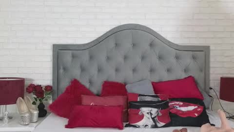 Julia online show from 09/26/25, 05:00