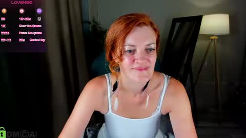 julia_suny online show from 07/03/26, 08:32