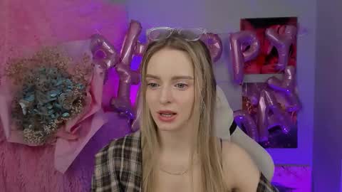 Julia online show from 09/11/25, 05:51