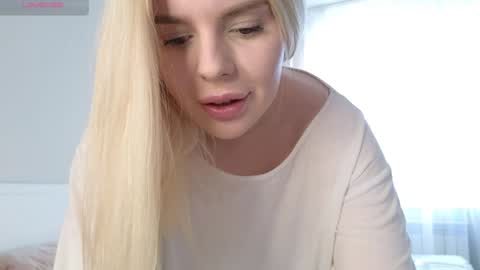 Molly online show from 01/03/25, 06:22