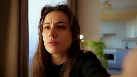 Snapshot of juliacontrol chatting on 04/03/26, 02:48 Molly online show from 04/03/26, 02:48