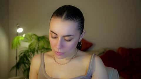 Snapshot of juliacontrol chatting on 04/09/26, 03:06 Molly online show from 04/09/26, 03:06