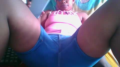 juliah02 online show from 02/13/25, 12:00