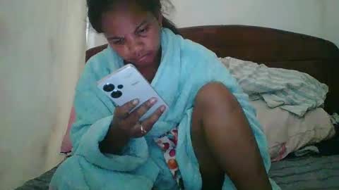 juliah02 online show from 02/24/25, 11:32