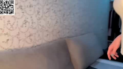Snapshot of juliahupman chatting on 05/17/26, 07:10 Kate online show from 05/17/26, 07:10