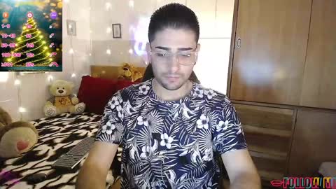 Julian online show from 12/05/24, 01:47